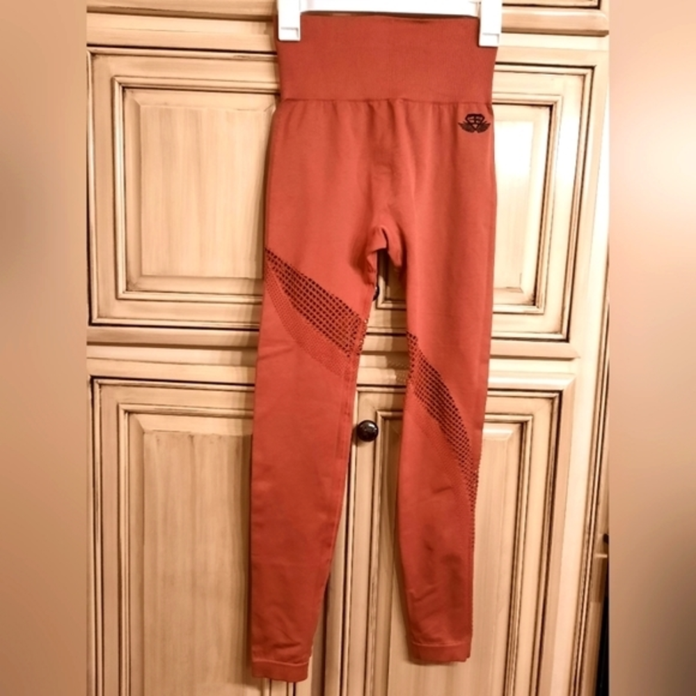 Engineered Life Leggings - Rust - Size SMALL‎
